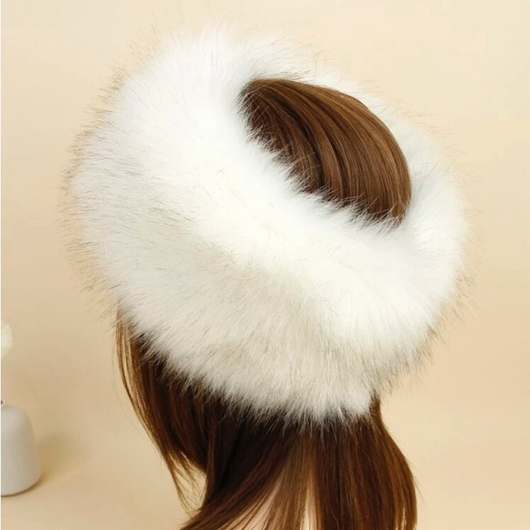 Faux Fur Russian Hat - Picture 2 of 6